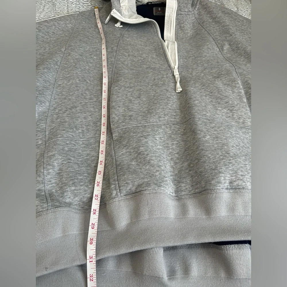 FREE PEOPLE Salt Air Cocoon Hoodie. M/L
Excellent Used Condition - Picture 5 of 7